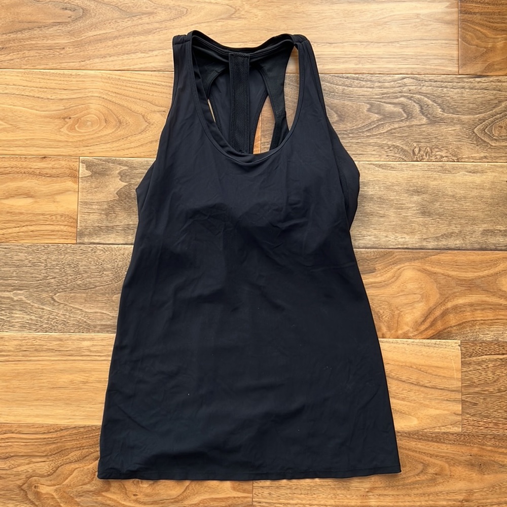 Lululemon Cross Conditioning Shelf Bra Top Medium Support